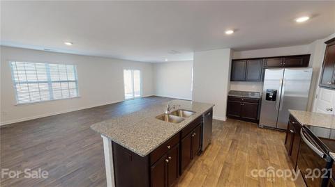 217 Final Stretch Ln, Clover, SC 29710 photo 3