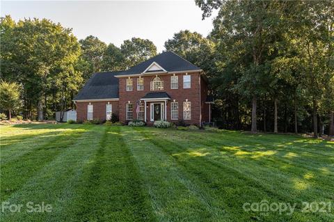 3216 Oglethorpe Ln, Monroe, NC 28110 photo 1