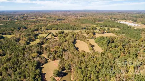 5967 Lockhart Rd, Sharon, SC 29742 photo 7