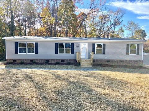 1005 E Arch St, Lancaster, SC 29720 photo 2