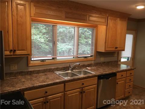 21 Sitton Rd, Sylva, NC 28779 photo 3