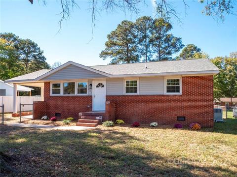 607 Castle Rd, Monroe, NC 28110 photo 2