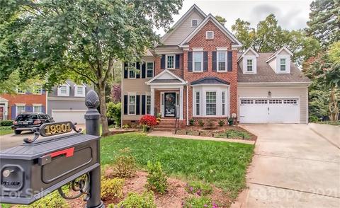 19901 Catamaran Ct, Cornelius, NC 28031 photo 1