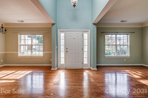 8357 Bampton Dr, Concord, NC 28027 photo 2