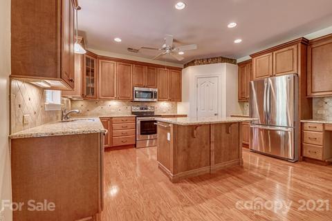 8357 Bampton Dr, Concord, NC 28027 photo 10