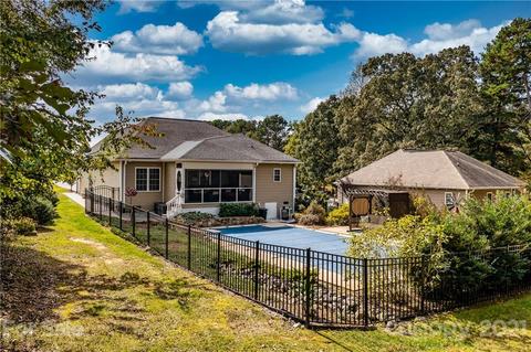 1792 Rad Dr, Conover, NC 28613 photo 2