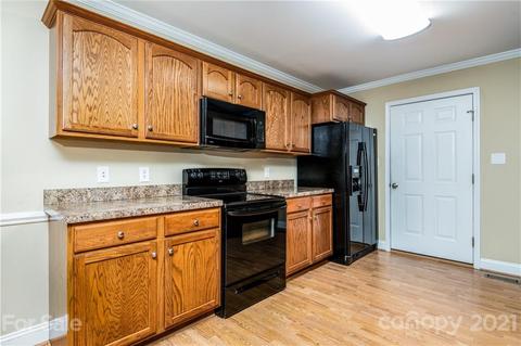 1792 Rad Dr, Conover, NC 28613 photo 8