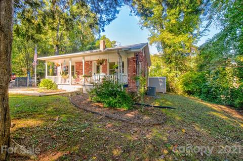 105 Beaver St, Tryon, NC 28782 photo 2