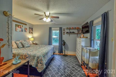 105 Beaver St, Tryon, NC 28782 photo 8