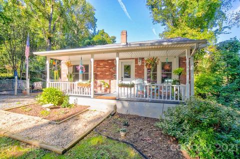 105 Beaver St, Tryon, NC 28782 photo 1