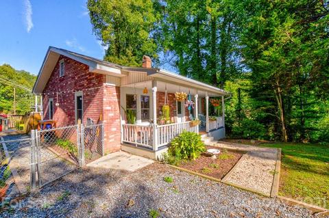 105 Beaver St, Tryon, NC 28782 photo 4