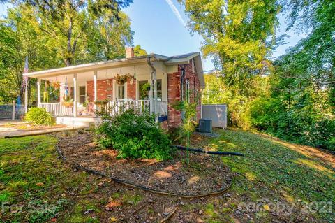 105 Beaver St, Tryon, NC 28782 photo 3