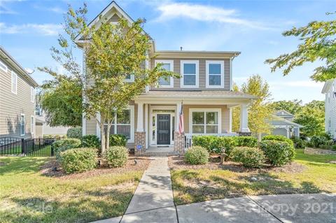 2011 Bishops Ct, Cornelius, NC 28031 photo 1
