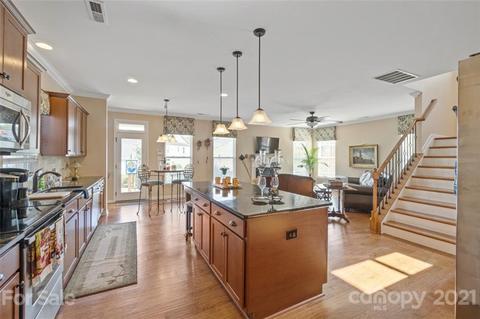 2011 Bishops Ct, Cornelius, NC 28031 photo 12