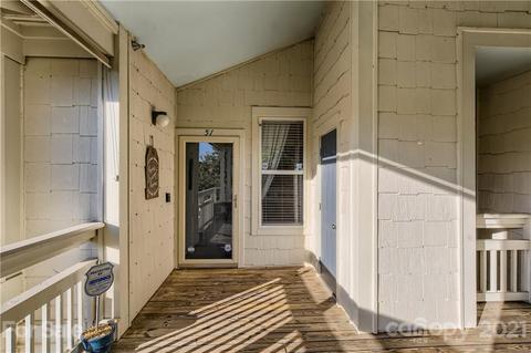 714 Northeast Dr, Davidson, NC 28036 photo 2