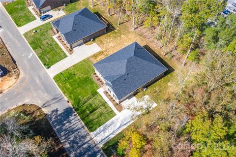 876 Hardin St, Lancaster, SC 29720 photo 4