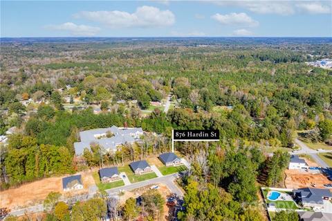 876 Hardin St, Lancaster, SC 29720 photo 3