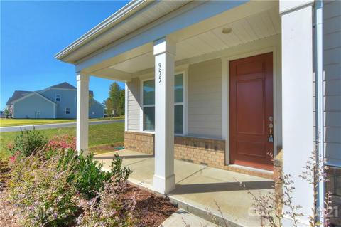 955 Chippenham Ave, Lancaster, SC 29720 photo 2