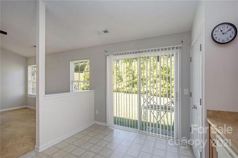 549 River View Dr, Lowell, NC 28098 photo 6