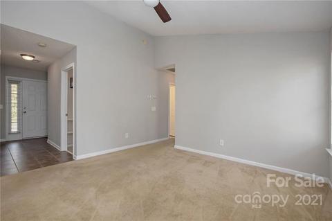 549 River View Dr, Lowell, NC 28098 photo 4