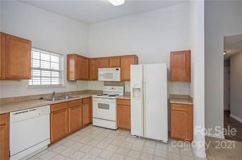 549 River View Dr, Lowell, NC 28098 photo 8