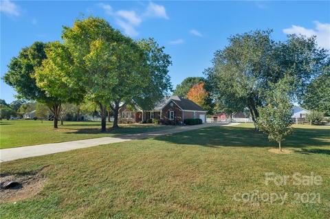 708 Tammy Dr, Monroe, NC 28110 photo 2