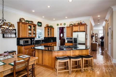 115 Caldwell Ln, Davidson, NC 28036 photo 10