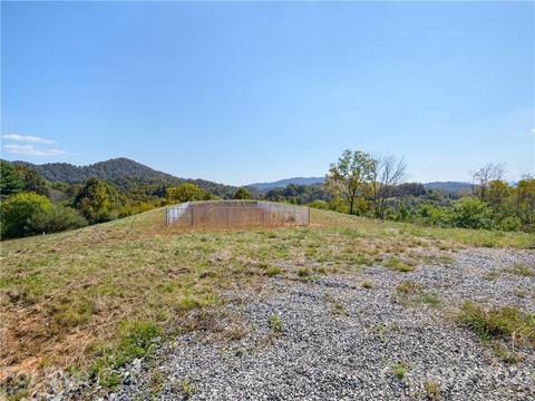 354 Sandy Bottom Rd, Marshall, NC 28752 photo 3
