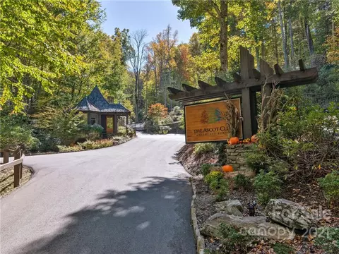 Macallan Drive, Waynesville, NC 28786