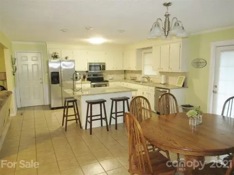 709 3rd Street Sw Pl SW, Conover, NC 28613 photo 12