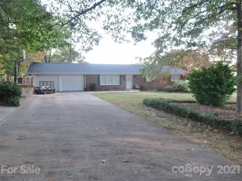 709 3rd Street Sw Pl SW, Conover, NC 28613 photo 3