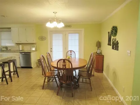 709 3rd Street Sw Pl SW, Conover, NC 28613 photo 8