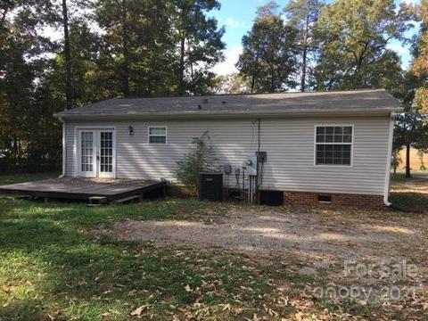 664 Tabor Rd, Olin, NC 28660 photo 4