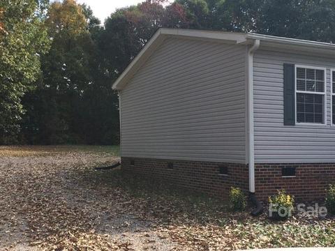 664 Tabor Rd, Olin, NC 28660 photo 3
