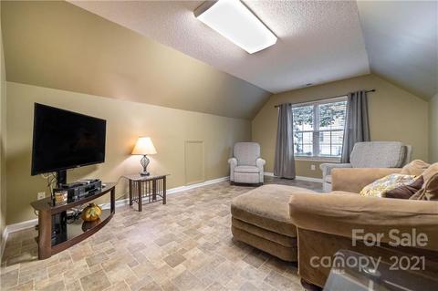4185 Shadowbrook Ct, Morganton, NC 28655 photo 13