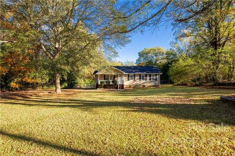 2232 University Dr, Lancaster, SC 29720 photo 3