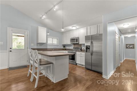2232 University Dr, Lancaster, SC 29720 photo 10