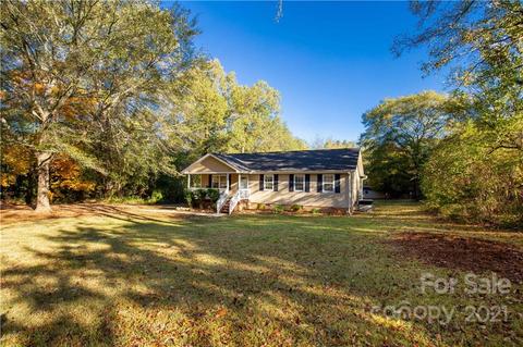 2232 University Dr, Lancaster, SC 29720 photo 4