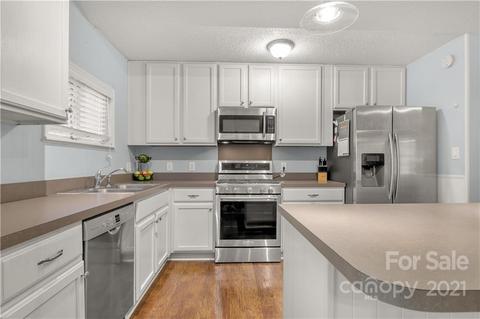 2232 University Dr, Lancaster, SC 29720 photo 11