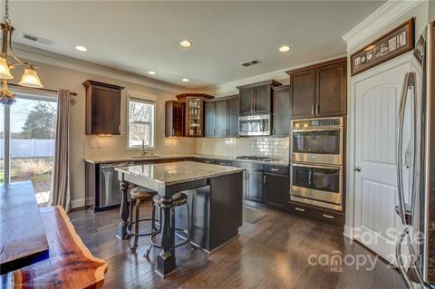 1034 Jack Pine Rd, Clover, SC 29710 photo 9