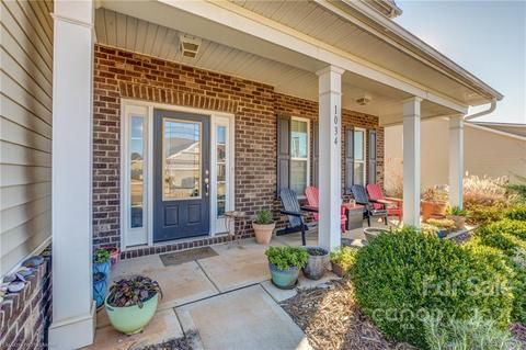 1034 Jack Pine Rd, Clover, SC 29710 photo 2