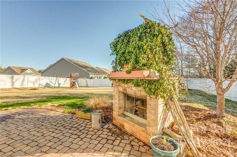 1034 Jack Pine Rd, Clover, SC 29710 photo 3