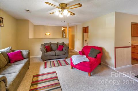 68 Todd Rd, Clyde, NC 28721 photo 4