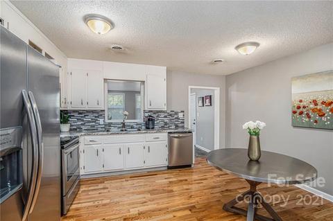 2964 Mac Dr, Hudson, NC 28638 photo 8