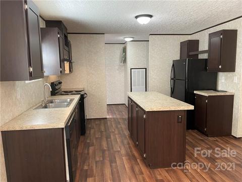 385 Single Tree Ln, Cheraw, SC 29520 photo 3