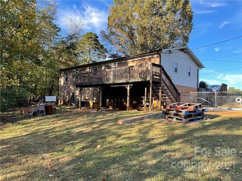 1354 Goble Rd, Hiddenite, NC 28636 photo 2