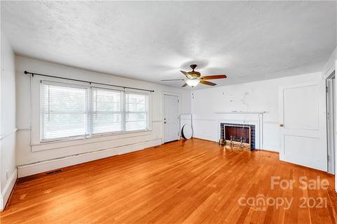 1226 Mccaslin Pl, Maiden, NC 28650 photo 4