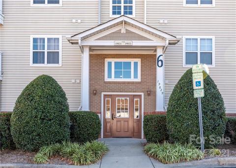 19853 Deer Valley Dr, Cornelius, NC 28031 photo 2