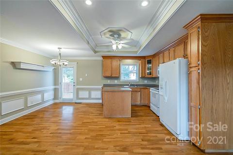 79 Cherry St, Cramerton, NC 28032 photo 4