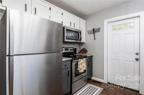 1053 Maple St, Granite Falls, NC 28630 photo 8